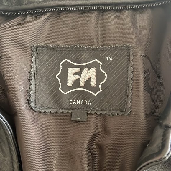 Black leather jacket - Picture 2 of 3